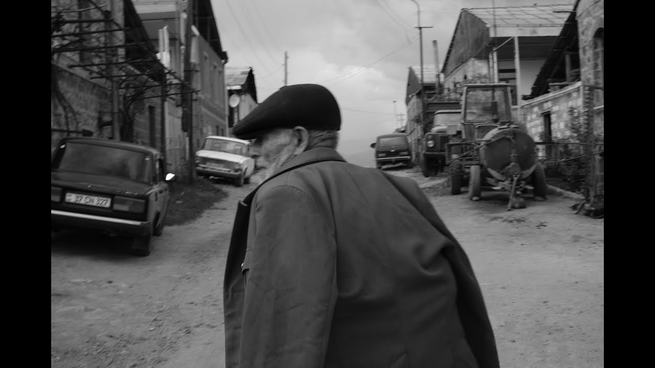 Kornidzor: the life 400 meters away from the border